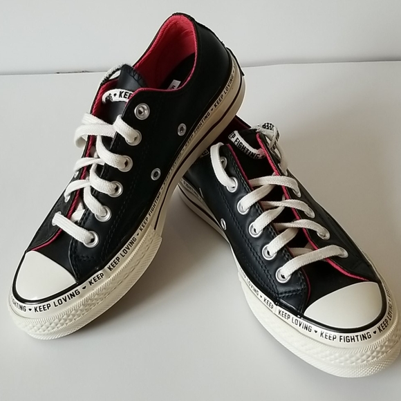 love graphic converse